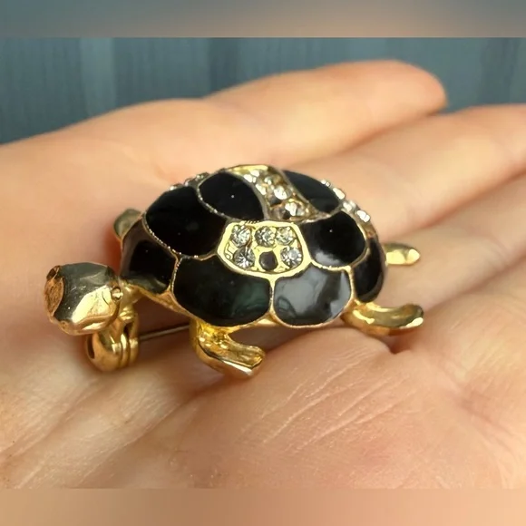 🐢 Vintage Gold Tone and Black Enamel Rhinestone Turtle Brooch Pin - Picture 3 of 14